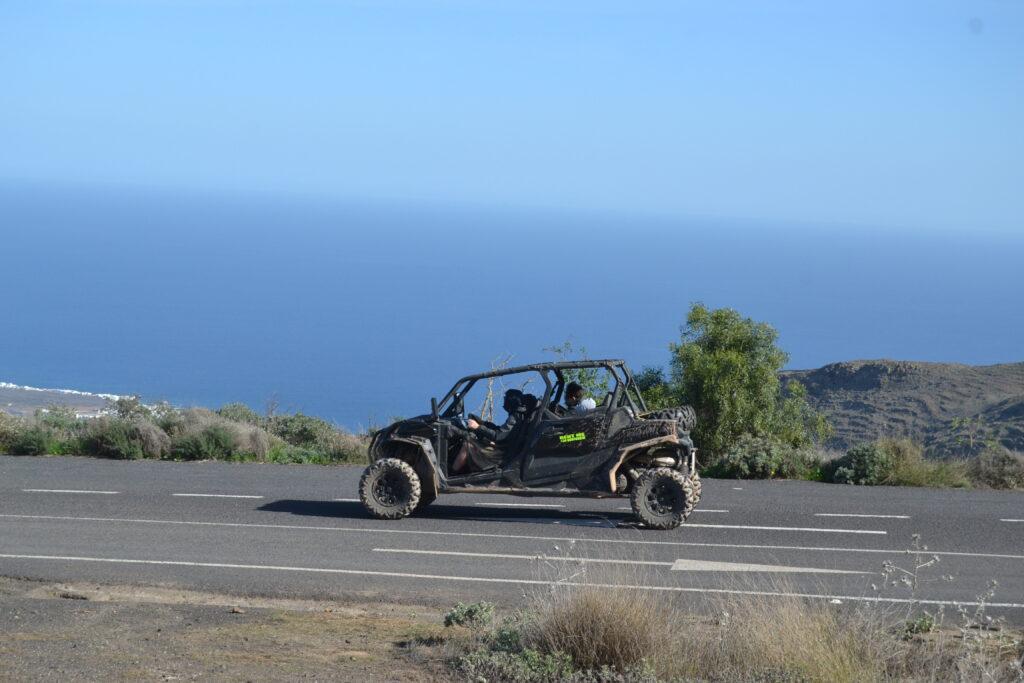 Genießen Sie den Fahrspaß im 4 Personen Buggy auf Lanzarote